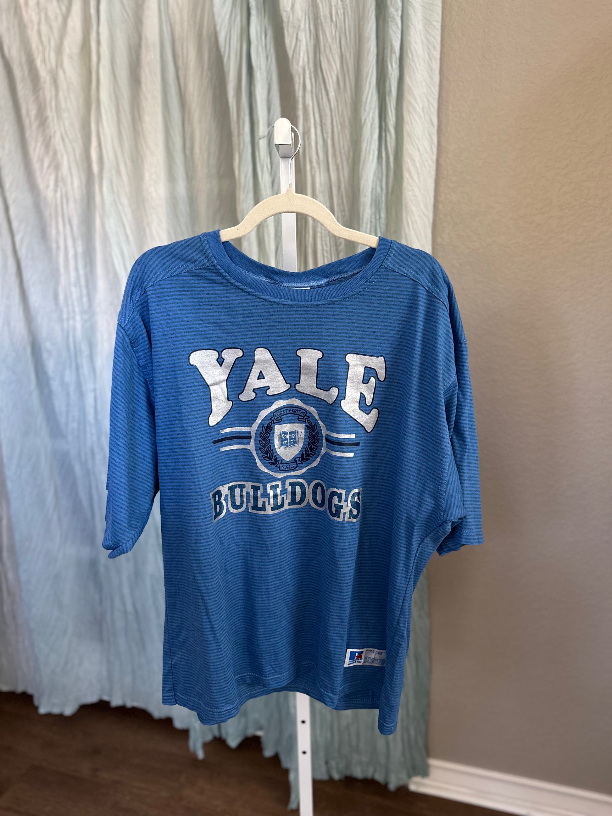 Vintage Yale Bulldogs T-Shirt