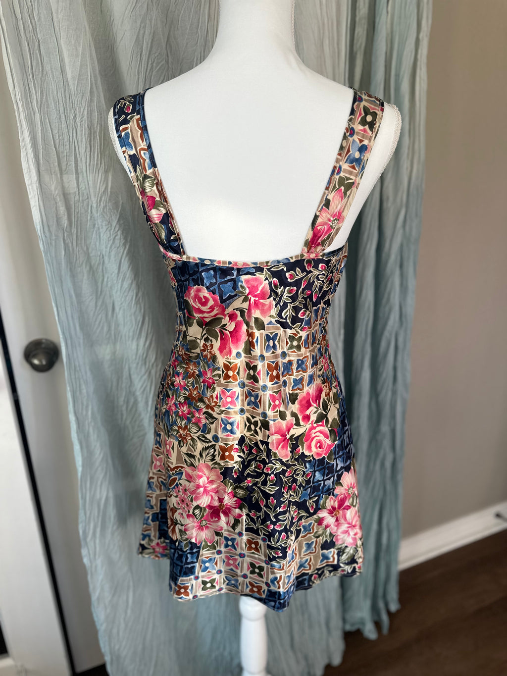 Adonna Hawaiian Print Slip