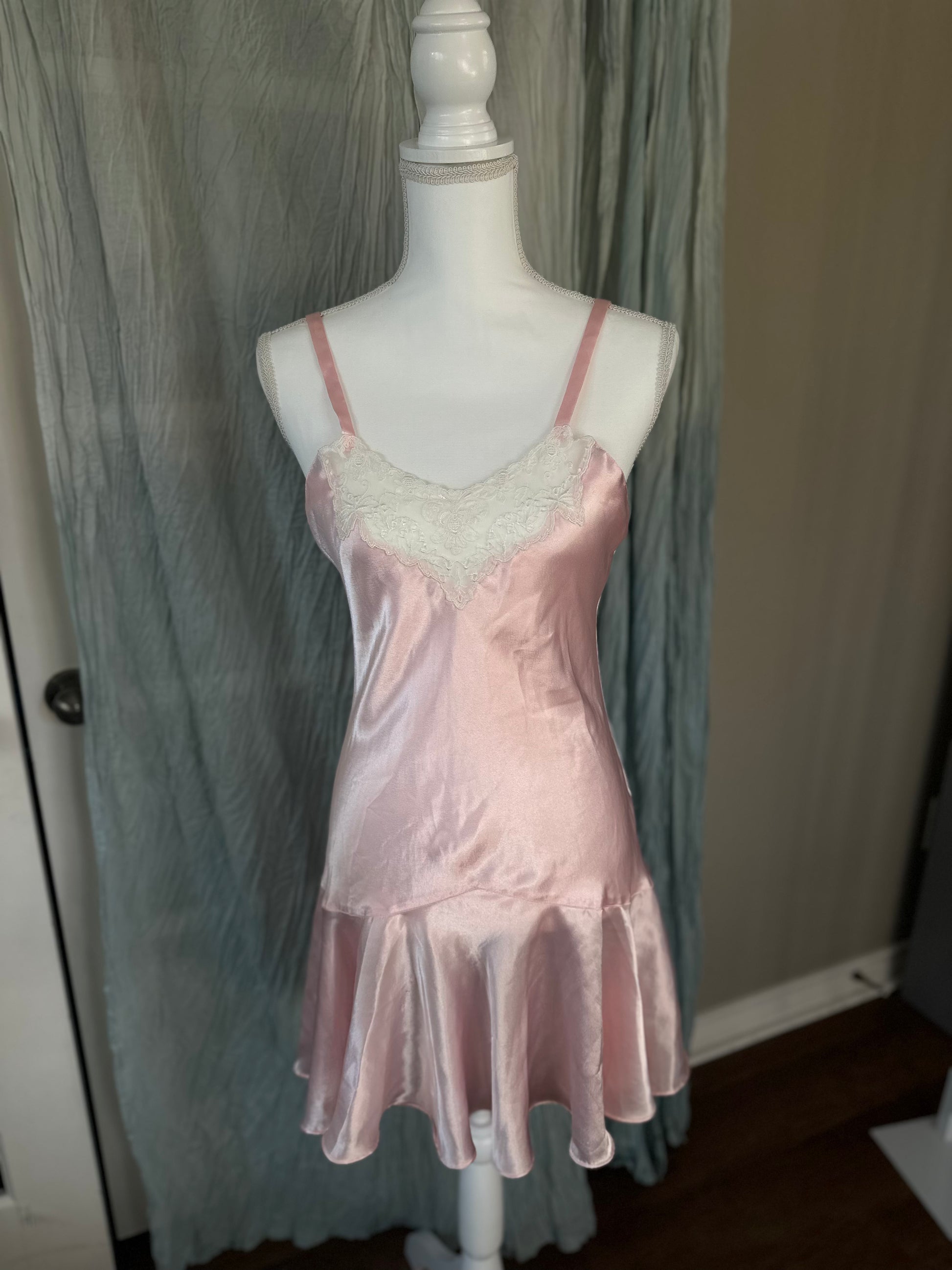 Vintage Victoria's Secret Gold Label Pink Slip